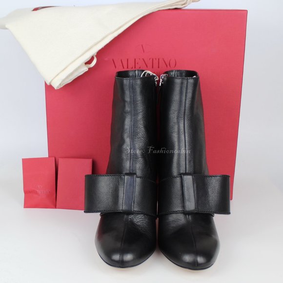 VALENTINO GARAVANI Bow Leather Ankle Boots – Statement Heels for Elegant Nights - Picture 4 of 15